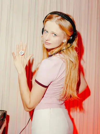 Розовый гламур: звёзды на презентации косметического бренда Feel Moment