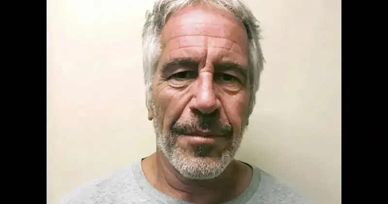 Тайный роман Пелевина: писатель мог создать произведение о деле Эпштейна