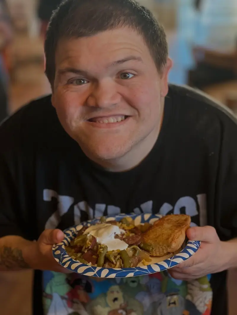 Семья, подарившая дом шестерым детям с синдромом Дауна