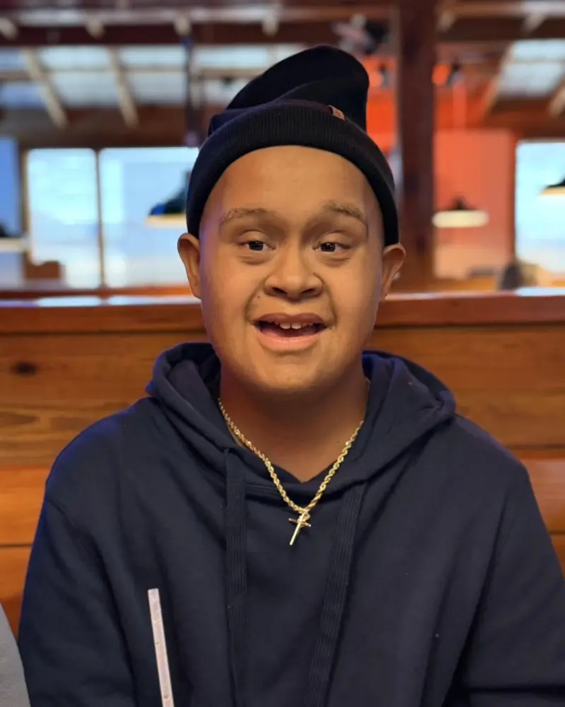 Семья, подарившая дом шестерым детям с синдромом Дауна