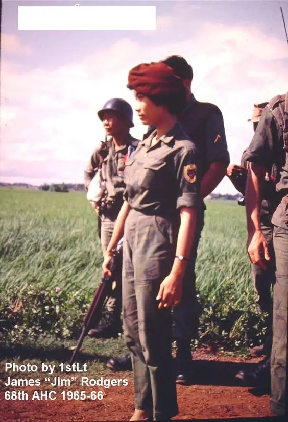 Армии Северного и Южного Вьетнама в фотографиях