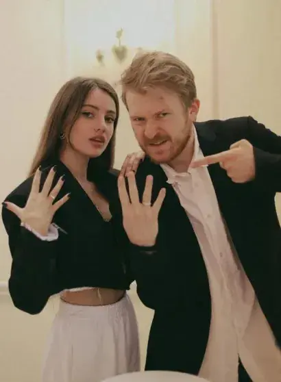 Полина Чистякова и Данила Поперечный станут родителями