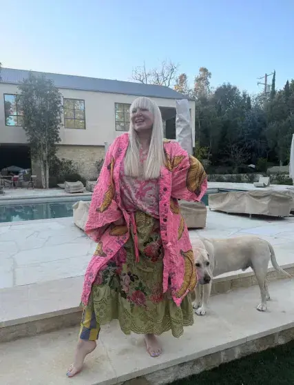 Sia обязана выплачивать бывшему мужу 40 тысяч долларов в месяц