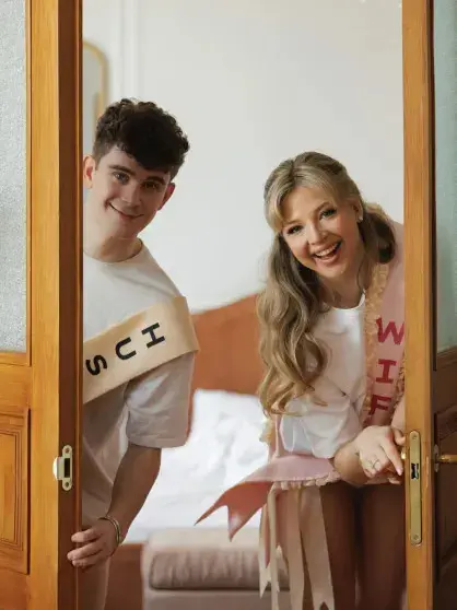 Необычное утро после свадьбы: Аня Покров и Артур Бабич в простых футболках