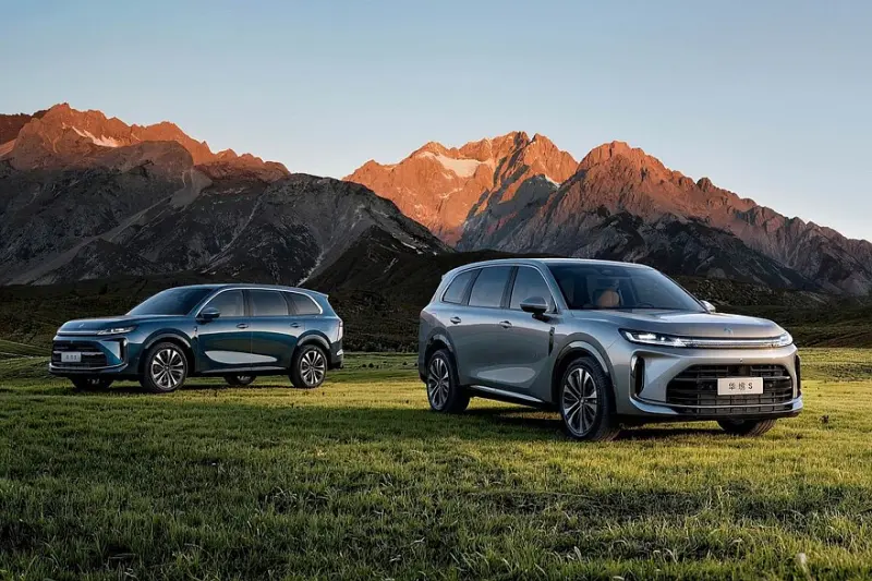 Baojun Huajing S: флагманский гибрид с технологиями Huawei