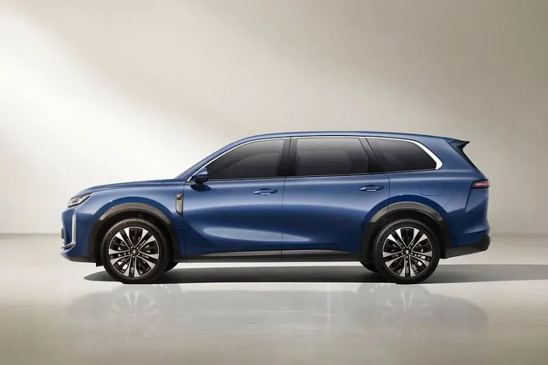 Baojun Huajing S: флагманский гибрид с технологиями Huawei