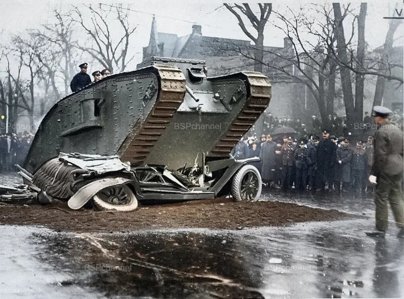 Демонстрация мощи английского танка