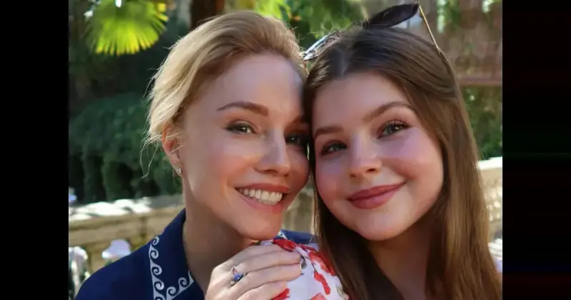 Марина Зудина показала редкие фото дочери с Олегом Табаковым в честь её дня рождения