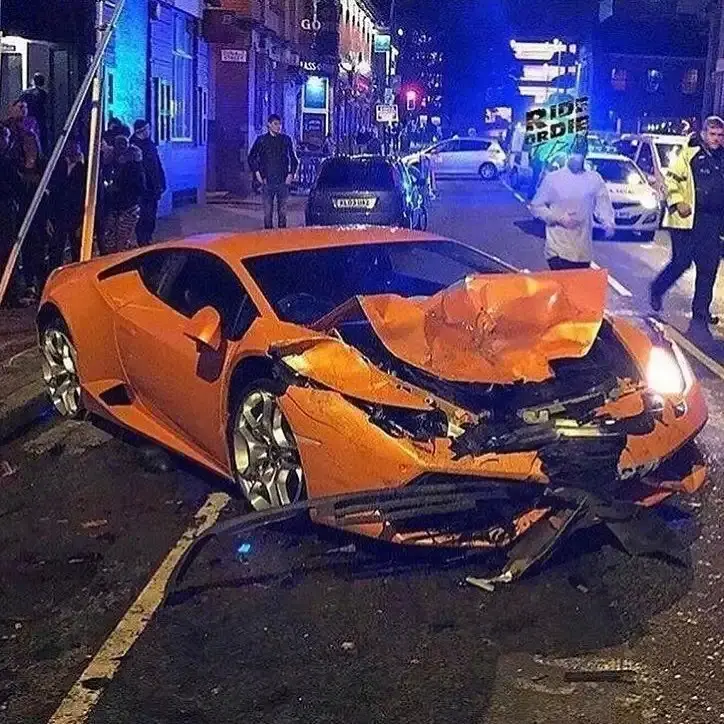 Разбитые суперкары: фото, от которых сжимается сердце