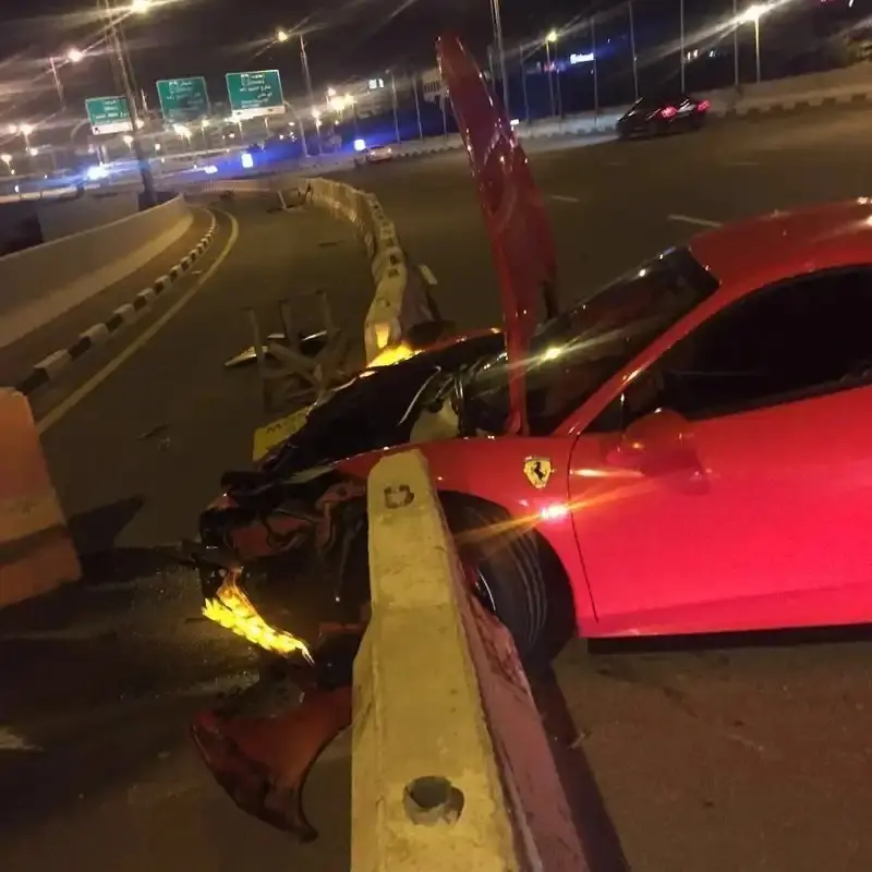 Разбитые суперкары: фото, от которых сжимается сердце