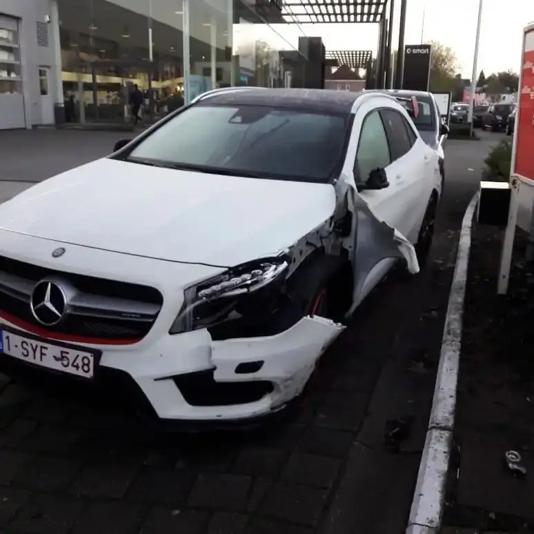 Разбитые суперкары: фото, от которых сжимается сердце