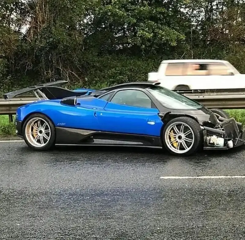 Разбитые суперкары: фото, от которых сжимается сердце