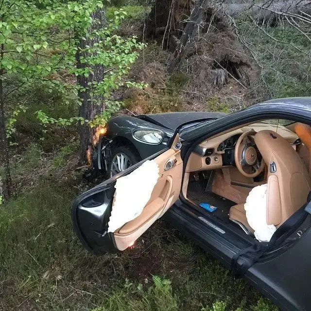 Разбитые суперкары: фото, от которых сжимается сердце