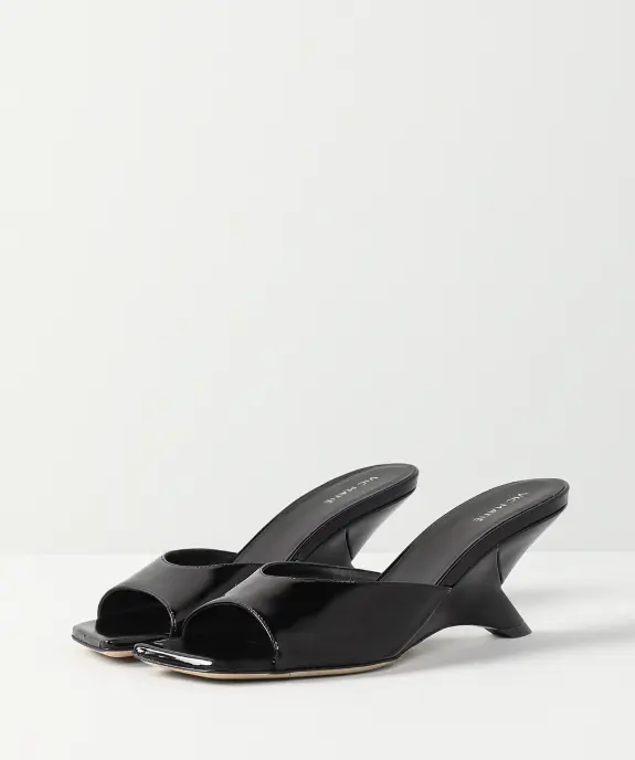 Свадебные туфли 2026: 7 модных трендов для идеального образа невесты