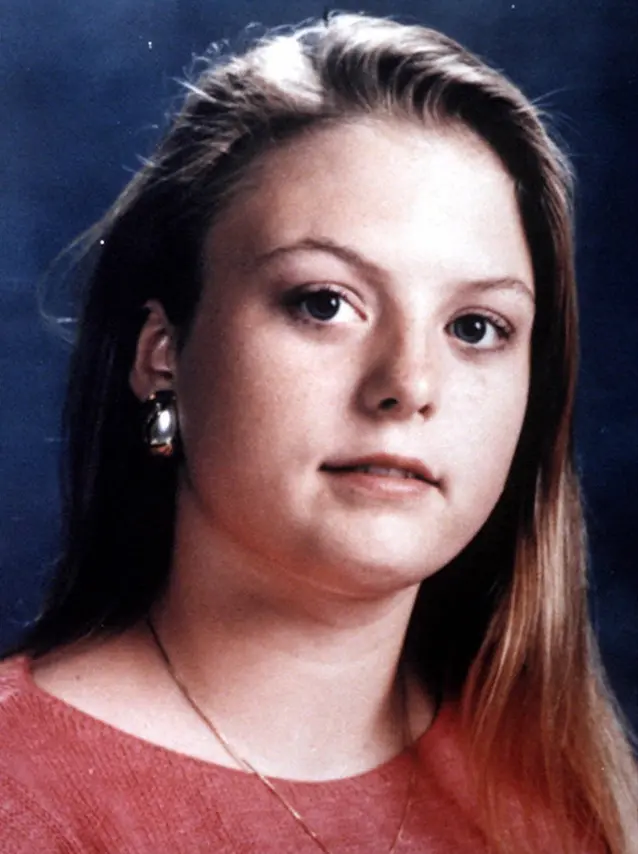 Сара Харбисон, 15 лет, сестра Дженнифер, убитая вместе с ней в кафе в декабре 1991 года