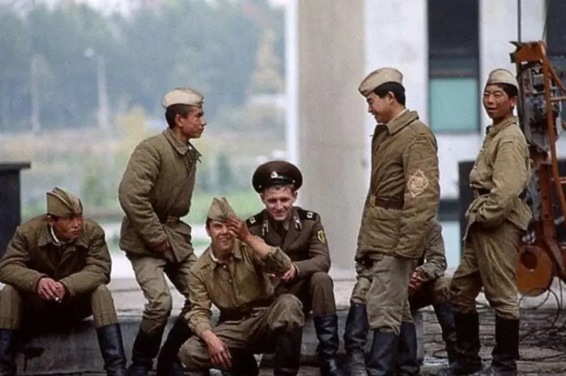 Закрепление неуставных отношений