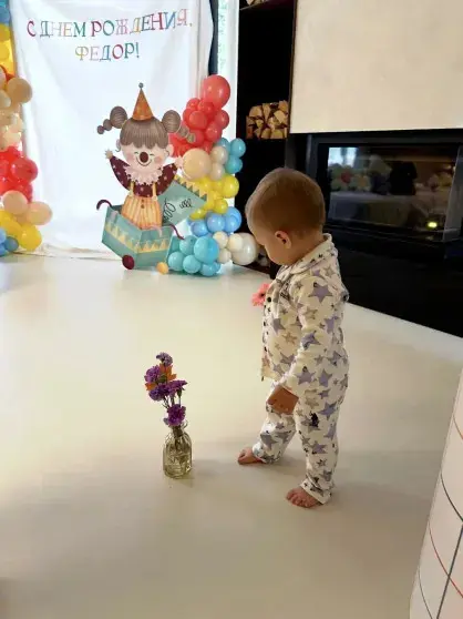 Первый день рождения сына: как Александр и Виктория Петровы отметили праздник