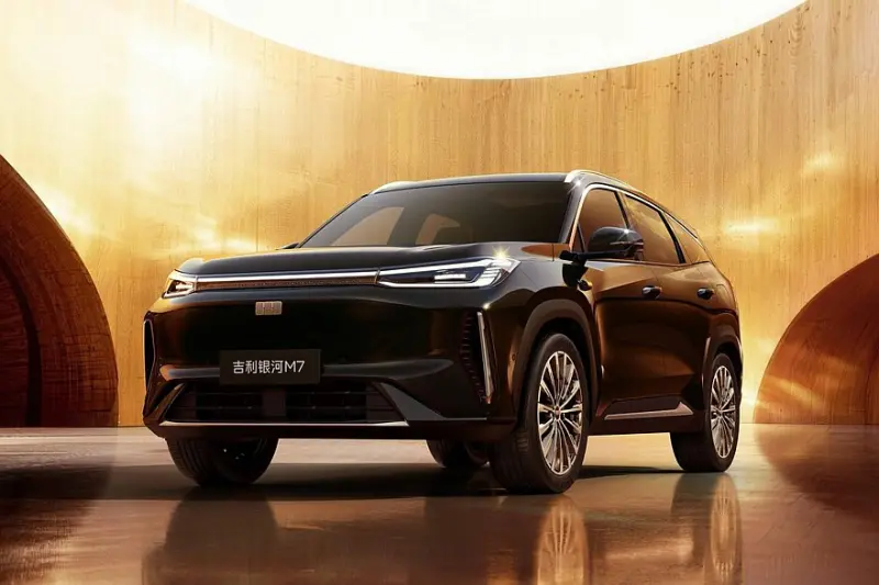 Geely представила новый гибридный паркетник Galaxy M7