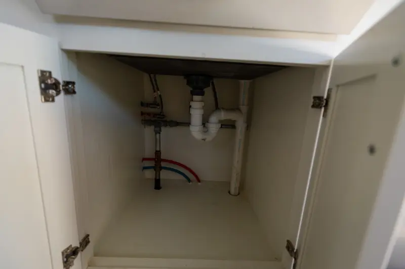 Школьный автобус стал роскошным автодомом: уникальный лот на аукционе