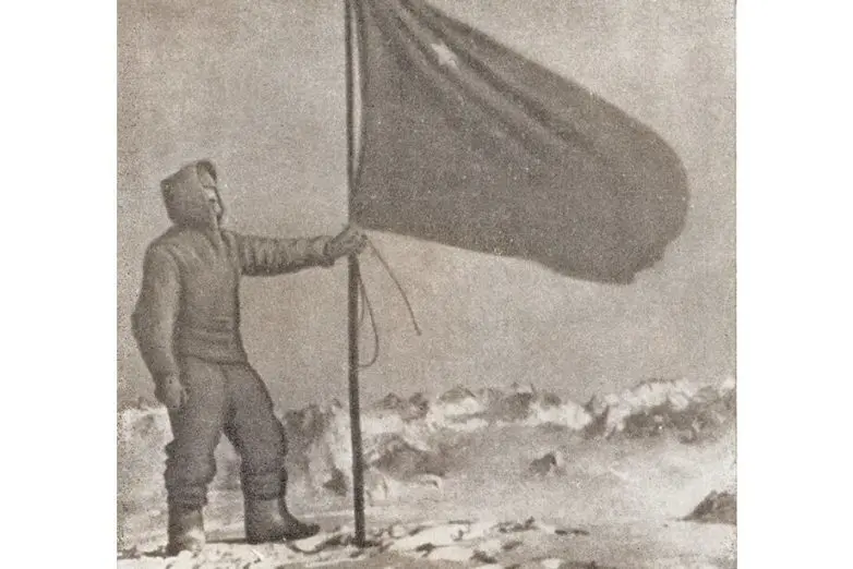 Как советские бойцы сорвали нацистские флаги с вершин Эльбруса