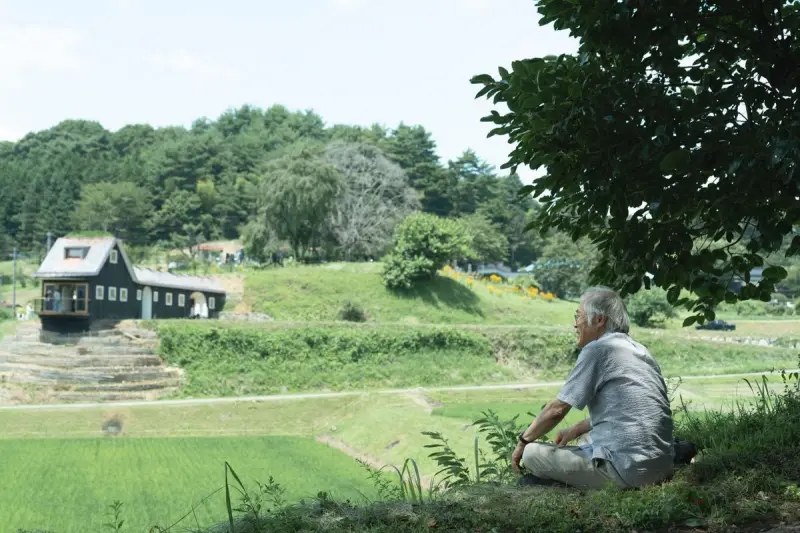 Вишни на коньке: необычный японский дом, где сад растет на крыше