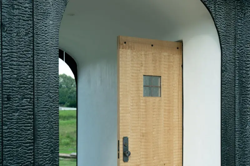 Вишни на коньке: необычный японский дом, где сад растет на крыше