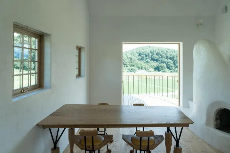 Вишни на коньке: необычный японский дом, где сад растет на крыше