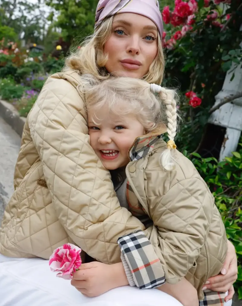 Эльза Хоск ждет второго ребенка и показала дерзкие фото с округлившимся животиком