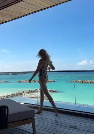 Семейный отдых Рудковской и Плющенко: новые кадры с Мальдив