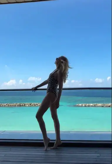 Семейный отдых Рудковской и Плющенко: новые кадры с Мальдив