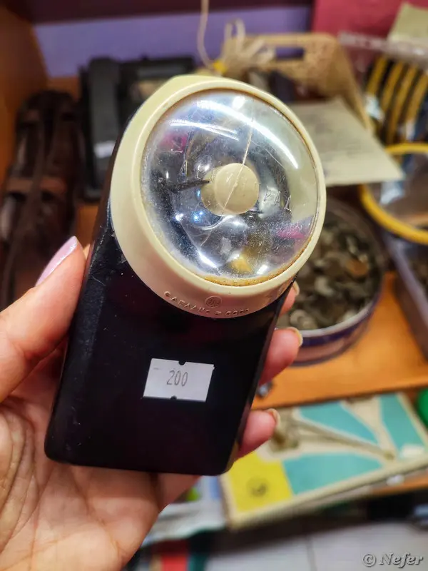 Сокровищница воспоминаний: Что скрывает московская барахолка "Антресоль"