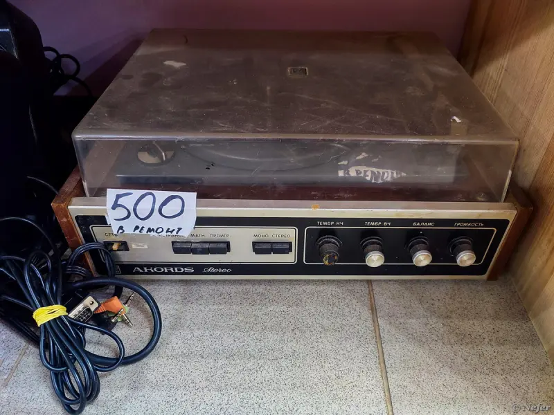 Сокровищница воспоминаний: Что скрывает московская барахолка "Антресоль"