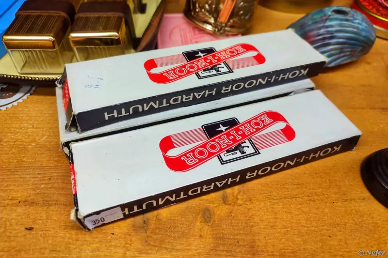 Сокровищница воспоминаний: Что скрывает московская барахолка "Антресоль"