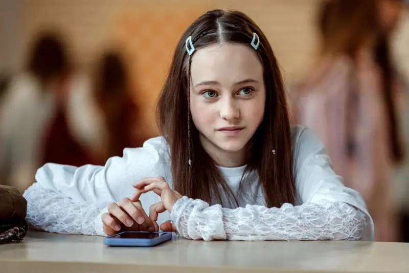 "Олдскул" возвращается: что ждать от второго сезона сериала с Марией Ароновой