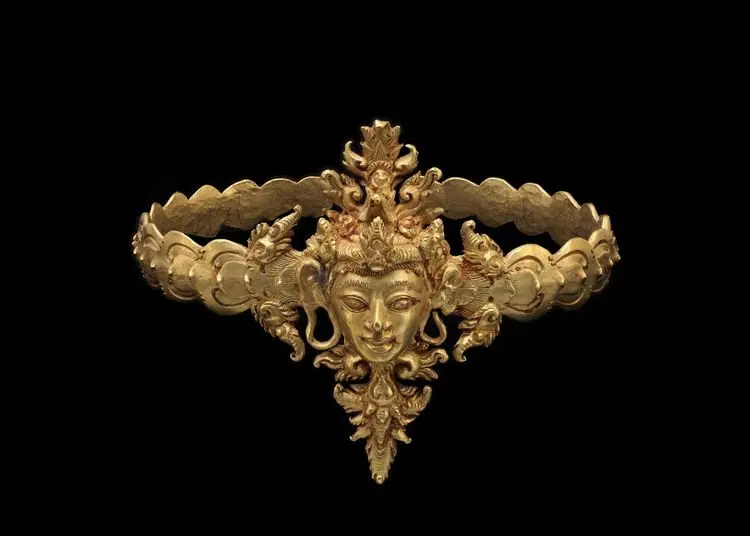 Невероятные артефакты древности: как создавали шедевры без современных технологий