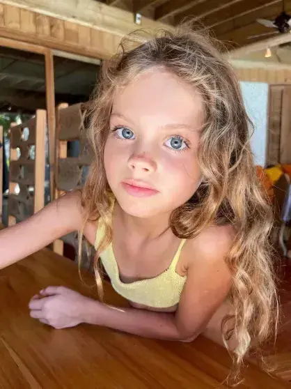 Елена Перминова показала, как взрослеет её дочь Арина