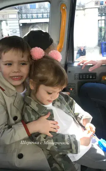 Елена Перминова показала, как взрослеет её дочь Арина