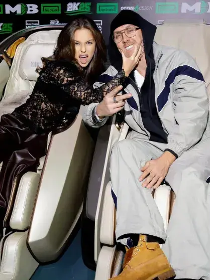 Данила Якушев и его юная невеста: «Она хочет заниматься курами и помидорами»