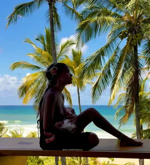 Нара Баптиста впервые показала сына от Венсана Касселя