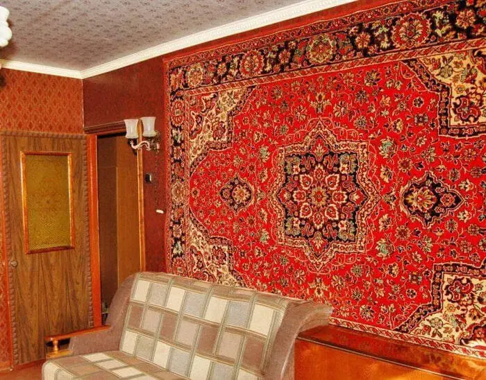 Ковёр на стене: зачем его вешали в СССР и почему о нём ностальгируют