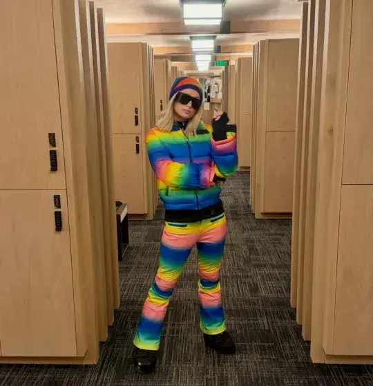 Пэрис Хилтон устроила яркий семейный отдых на горнолыжном курорте