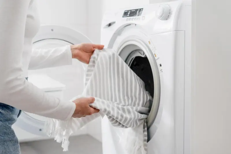 Невидимые жильцы вашей кровати: почему частая смена белья — это вопрос здоровья