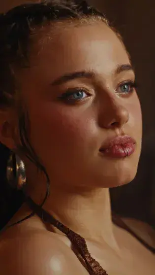 Как Шайло Джоли попала в K-pop клип: история отбора без привилегий