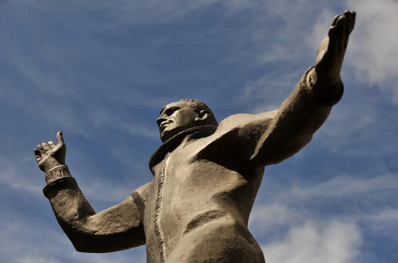 В каких странах мира стоят памятники Юрию Гагарину: география памяти первого космонавта