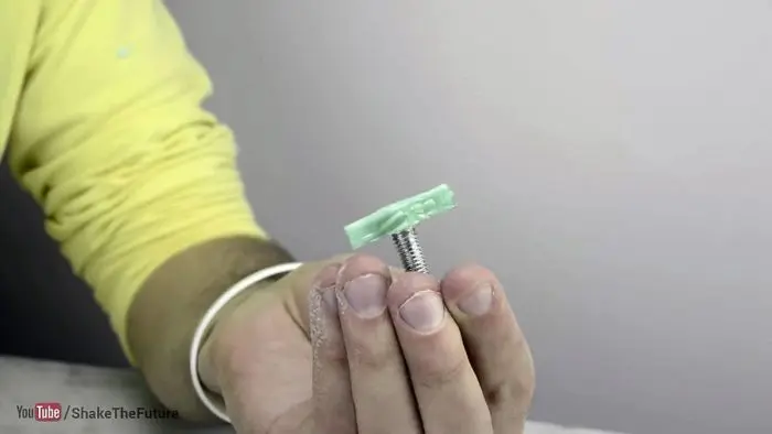 Болт-барашек за 5 минут: простая инструкция из подручных материалов