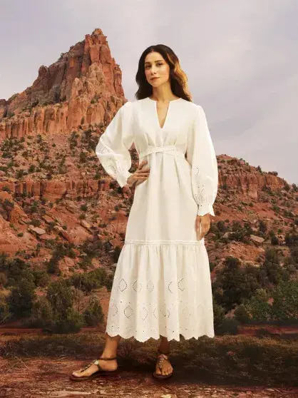 Равшана Куркова в сакральных мексиканских образах для бренда Ololol