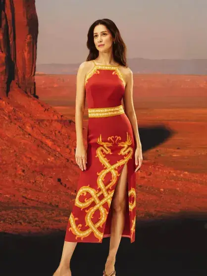 Равшана Куркова в сакральных мексиканских образах для бренда Ololol