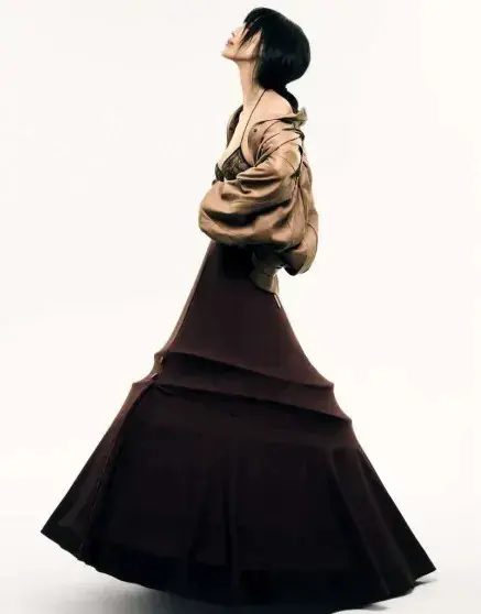 Откровенная фотосессия Дарины Эрвин: реакция на критику и новые образы