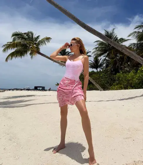 Ноги 48-го размера: Яну Рудковскую высмеяли за неумелый фотошоп на мальдивских фото