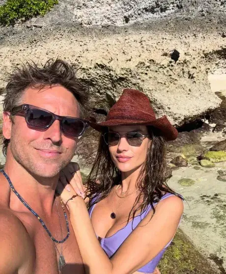 Алессандра Амбросио отпраздновала 45-летие на Бали